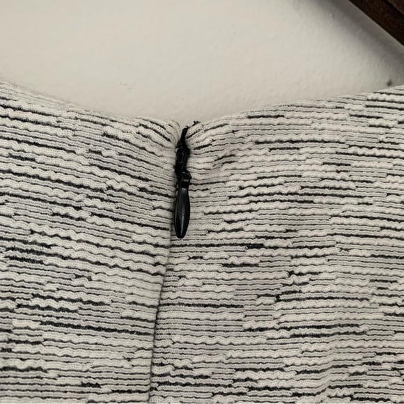 NWT Calvin Klein Dress - Picture 4 of 5